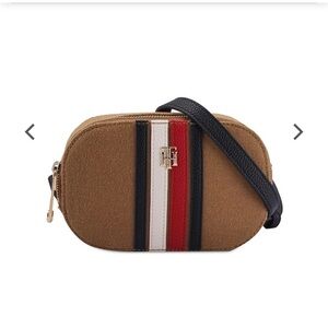 Tommy Hilfiger Camera Bag